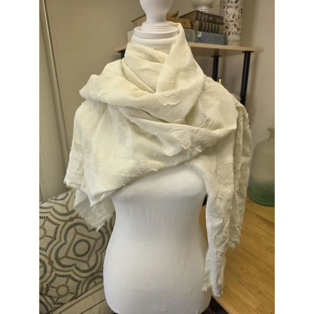 rag & bone Ivory Floral Jacquard Fringe Rectangle Scarf Wrap Made in Italy